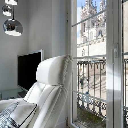 Cinco Balcones A La Catedral By Unique Rooms Burgos Exterior photo